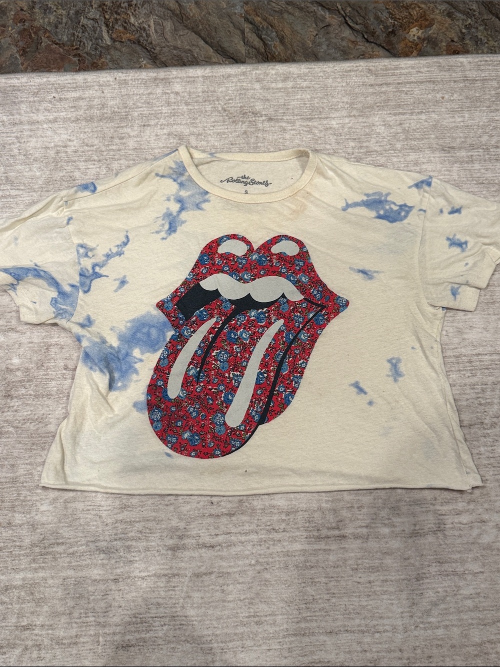The Rolling Stones women’s size small Tee - Cream with Red & Blue Tongue Graphic